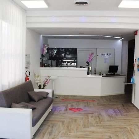 Hotel Luna Rimini Exteriér fotografie