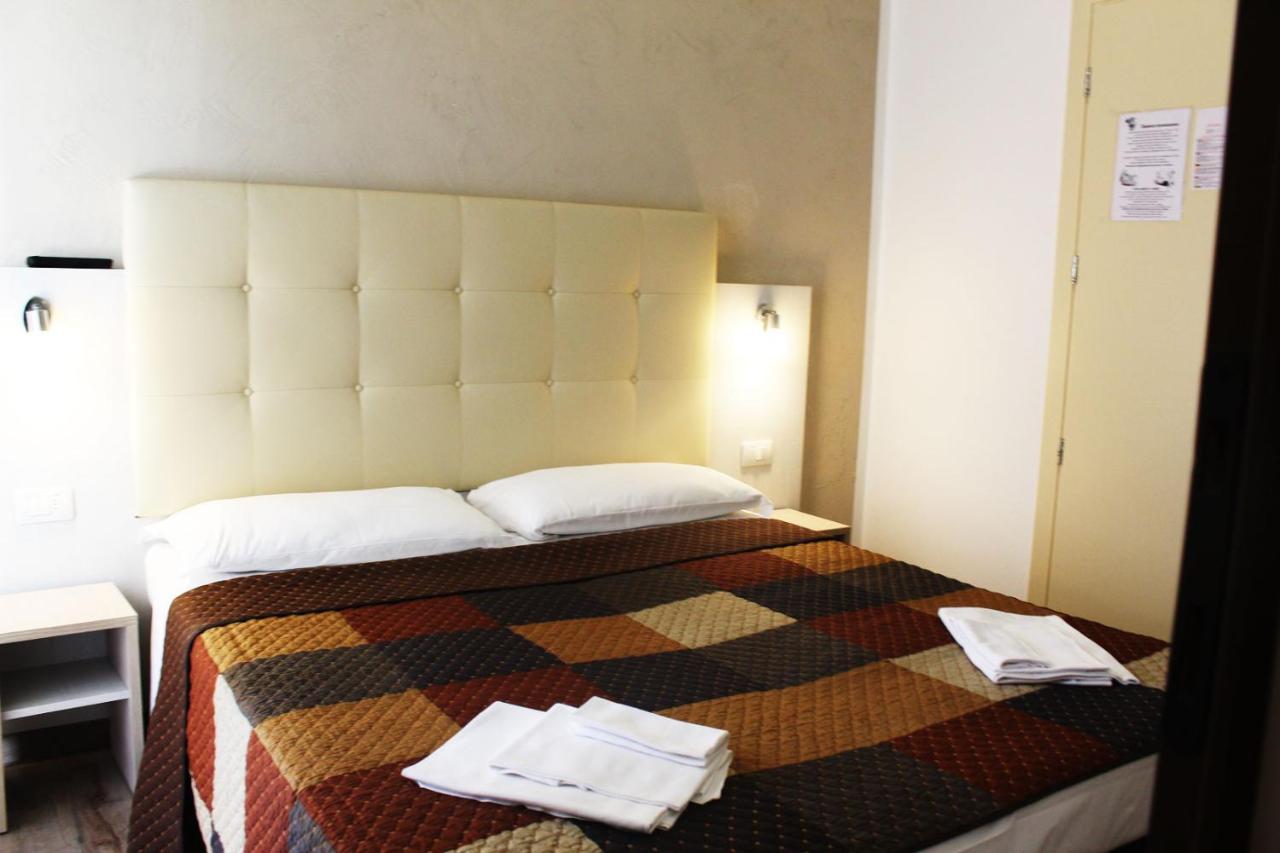 Hotel Luna Rimini Exteriér fotografie