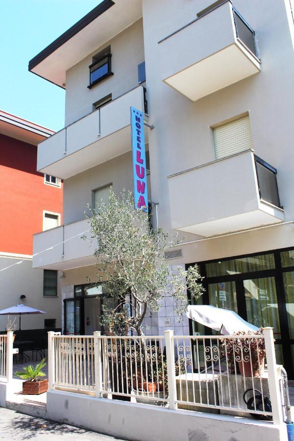 Hotel Luna Rimini Exteriér fotografie