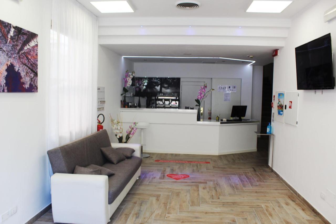 Hotel Luna Rimini Exteriér fotografie
