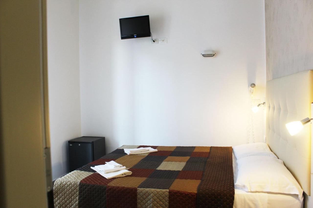 Hotel Luna Rimini Exteriér fotografie
