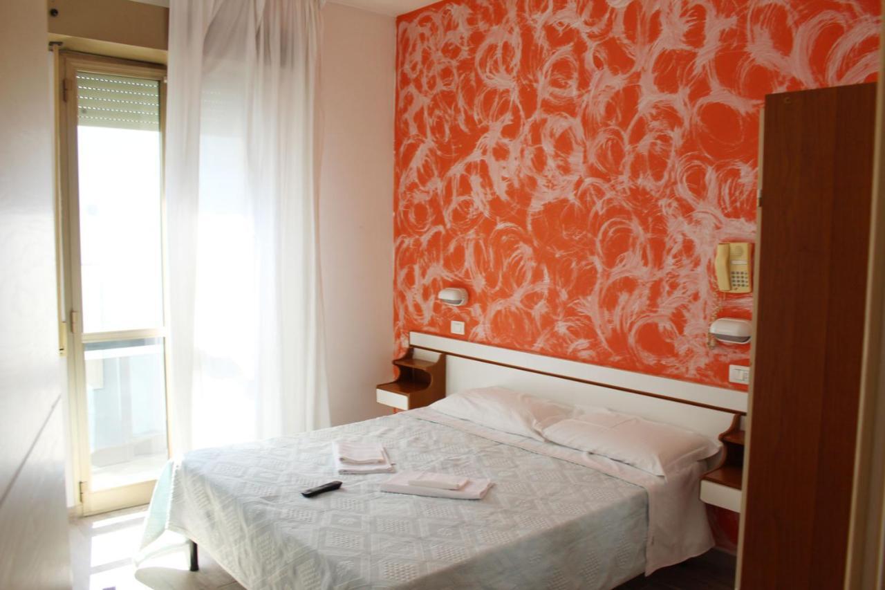 Hotel Luna Rimini Exteriér fotografie