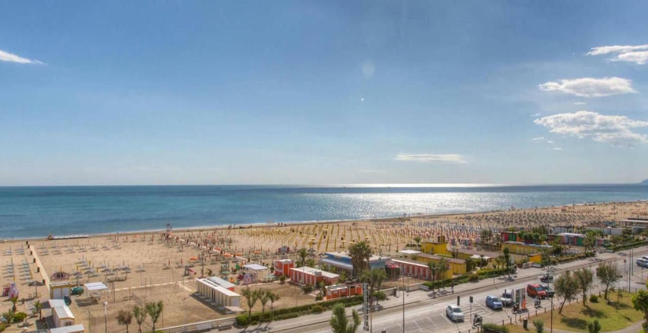 Hotel Luna Rimini Exteriér fotografie